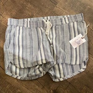 NWT maternity shorts